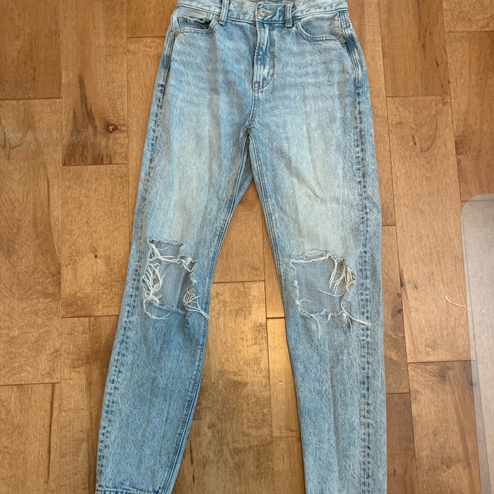 American eagle mom jeans
